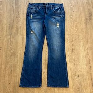 Denim distressed jeans